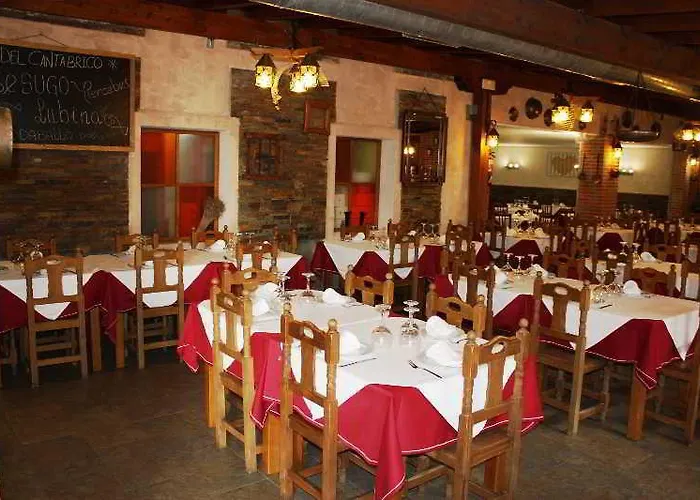 Hotel San Emeterio 2*