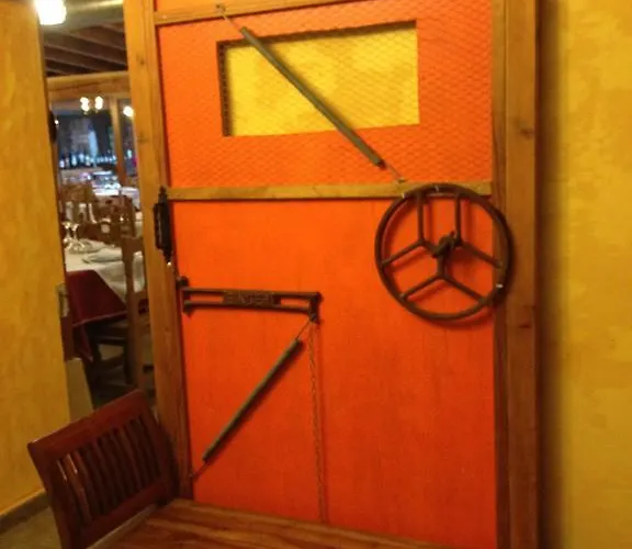 San Emeterio Ξενοδοχείο 2*