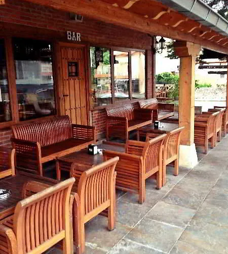 Hotel San Emeterio 2*