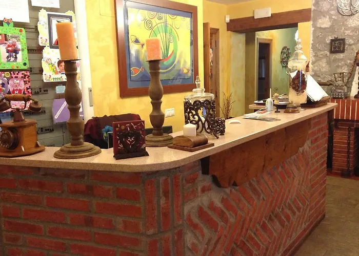 Hotel San Emeterio 2*